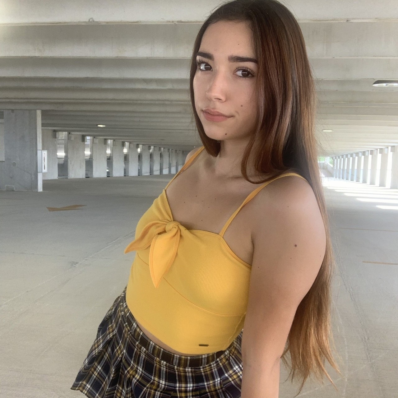 Samly Puff Lifts Skirt to Flash Big Ass in Amateur Upskirt Solo Samly Puff Lifts Skirt to Flash Big Ass in Amateur Upskirt Solo