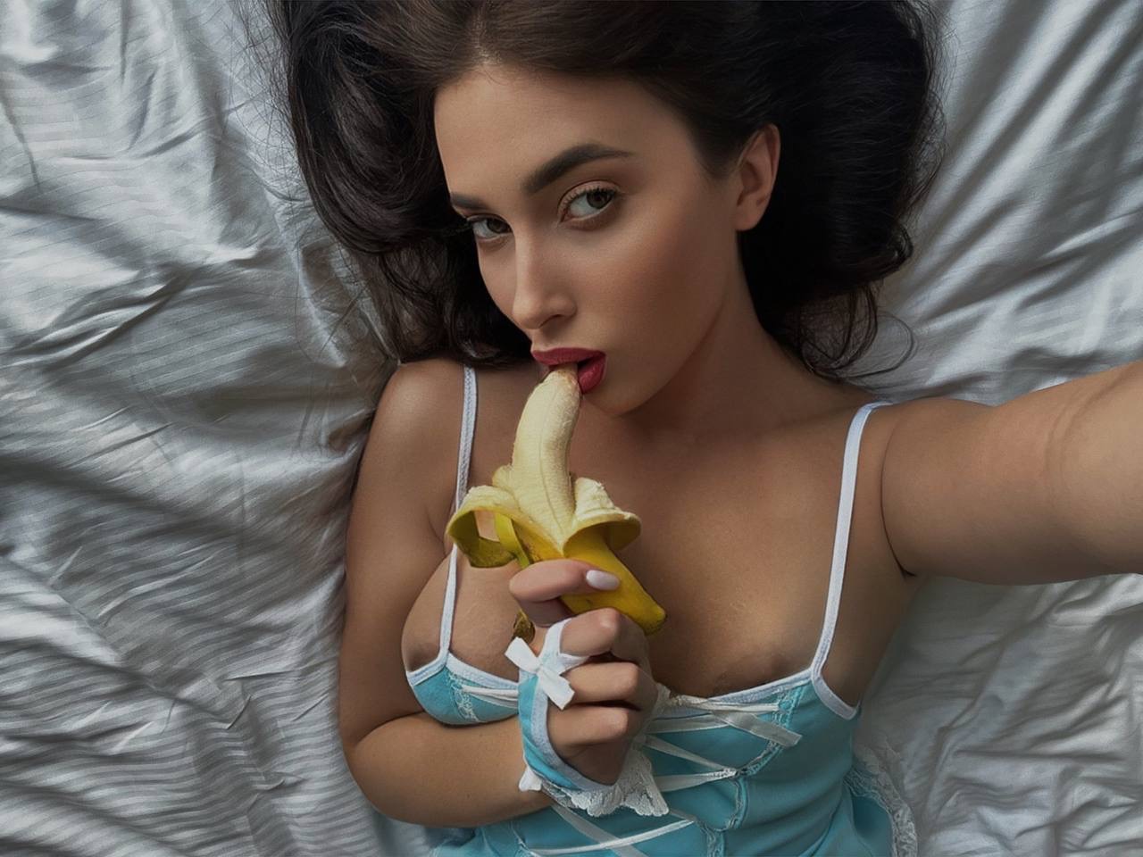 Katiiia Little Baby, a queridinha dos OnlyFans, a posar com a sua brancura de mel e o seu rabo nu Katiiia Little Baby, a queridinha dos OnlyFans, a posar com a sua brancura de mel e o seu rabo nu