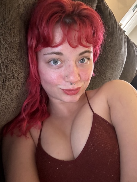 Ginger Abby, une jeune fille aux formes généreuses, exhibe sa porte arrière ronde dans une compilation très séduisante. Ginger Abby, une jeune fille aux formes généreuses, exhibe sa porte arrière ronde dans une compilation très séduisante.