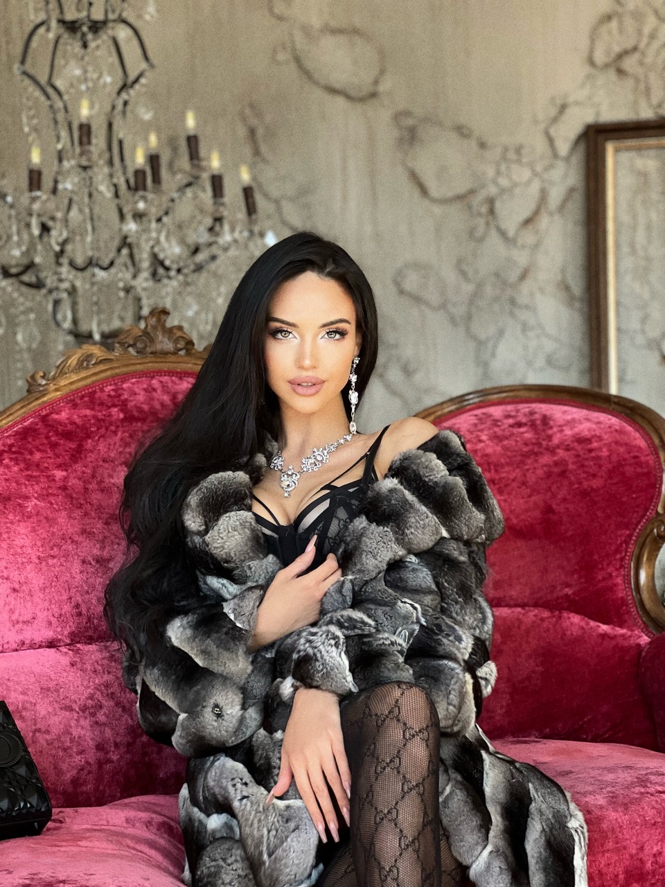 La ave de OnlyFans Anastasia Vi posa en lencería en un solo... La ave de OnlyFans Anastasia Vi posa en lencería en un solo...