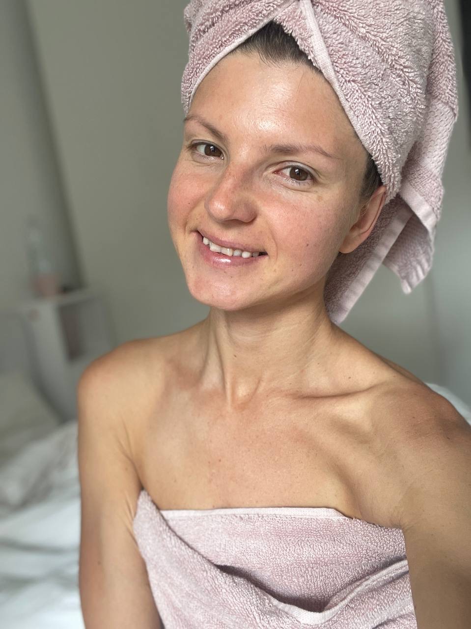 Gina Gerson, la petite amie d'OnlyFans, dévoile ses mini nichons dans un solo. Gina Gerson, la petite amie d'OnlyFans, dévoile ses mini nichons dans un solo.