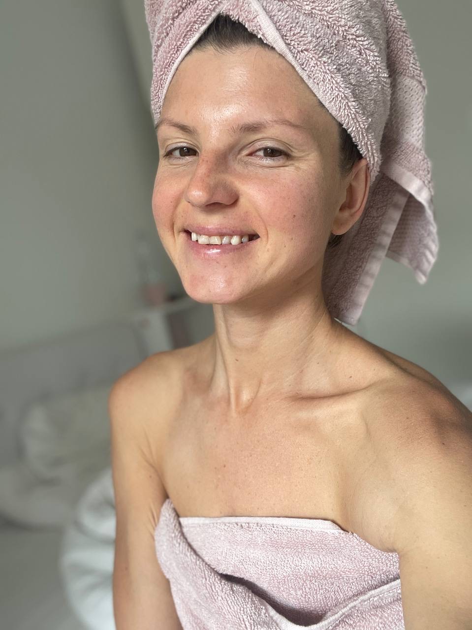 Gina Gerson, la petite amie d'OnlyFans, dévoile ses mini nichons dans un solo. Gina Gerson, la petite amie d'OnlyFans, dévoile ses mini nichons dans un solo.