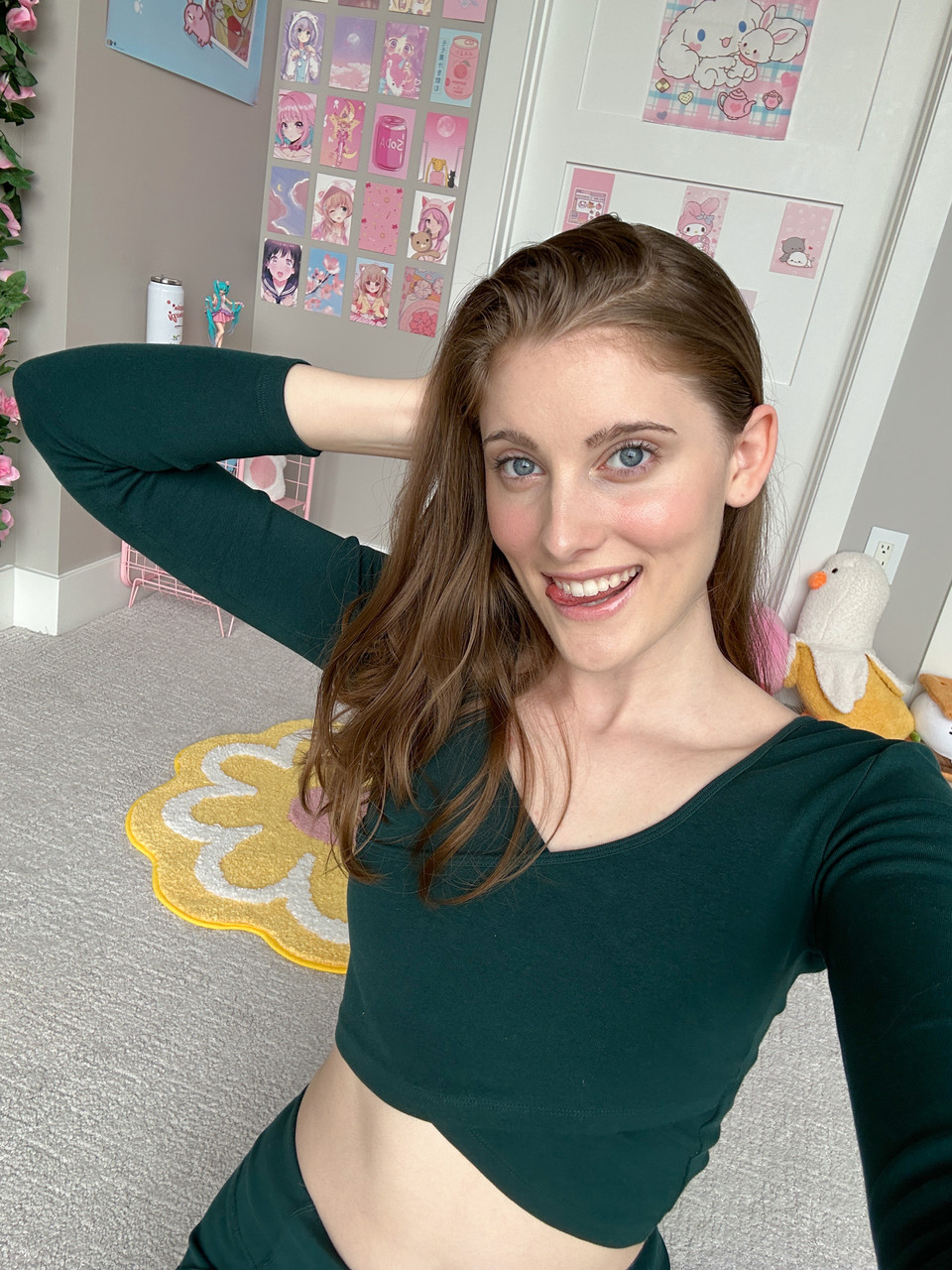 Reichlich OnlyFans livecam hottie Sandra Belmont zeigt ihren großen Arsch in Plüsch-Outfits Reichlich OnlyFans livecam hottie Sandra Belmont zeigt ihren großen Arsch in Plüsch-Outfits