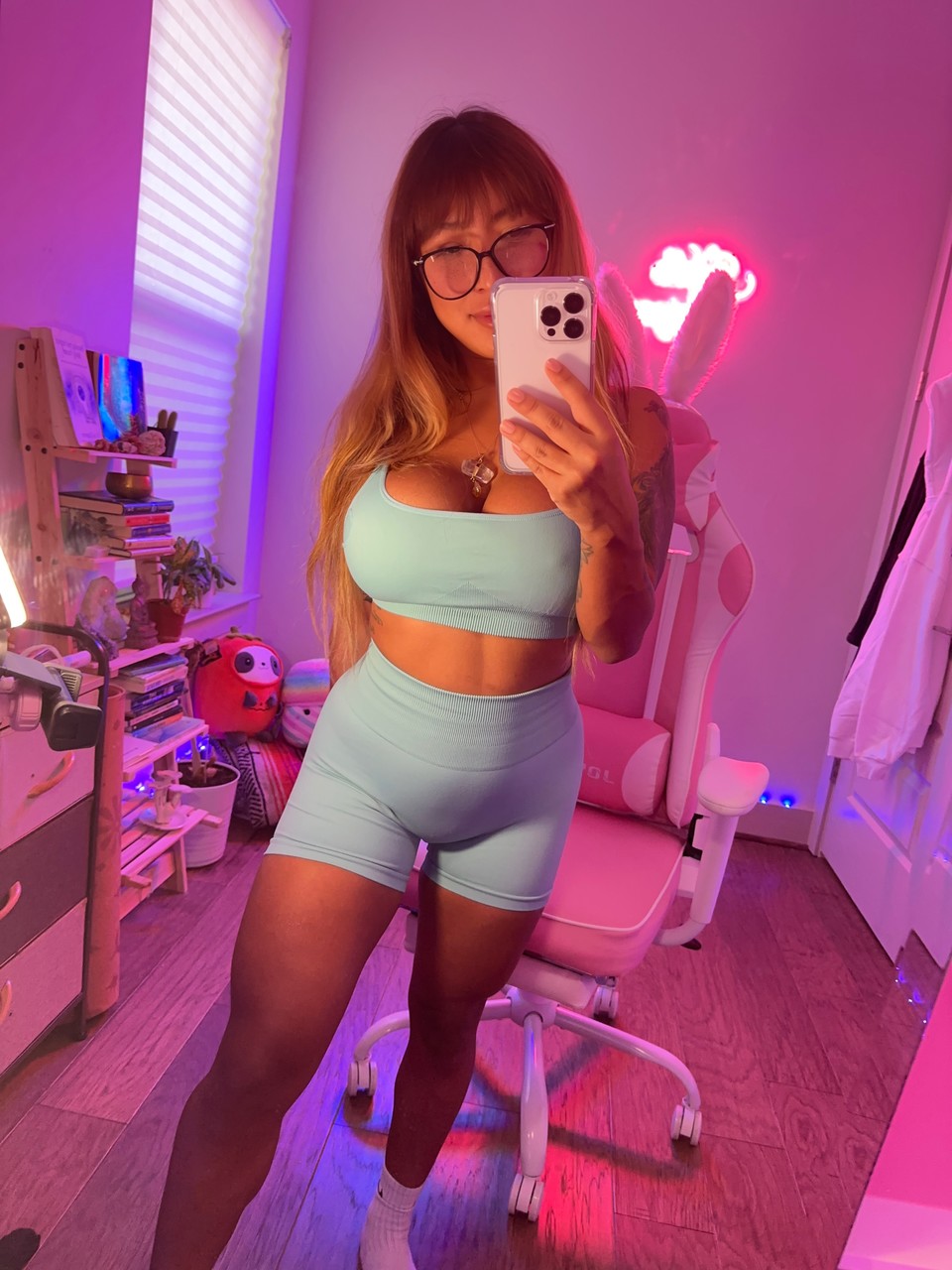 OnlyFans 플레이걸 라일리 스위프트가 자신의 편집에서 자신의 킬러 직감을 공개합니다. OnlyFans 플레이걸 라일리 스위프트가 자신의 편집에서 자신의 킬러 직감을 공개합니다.