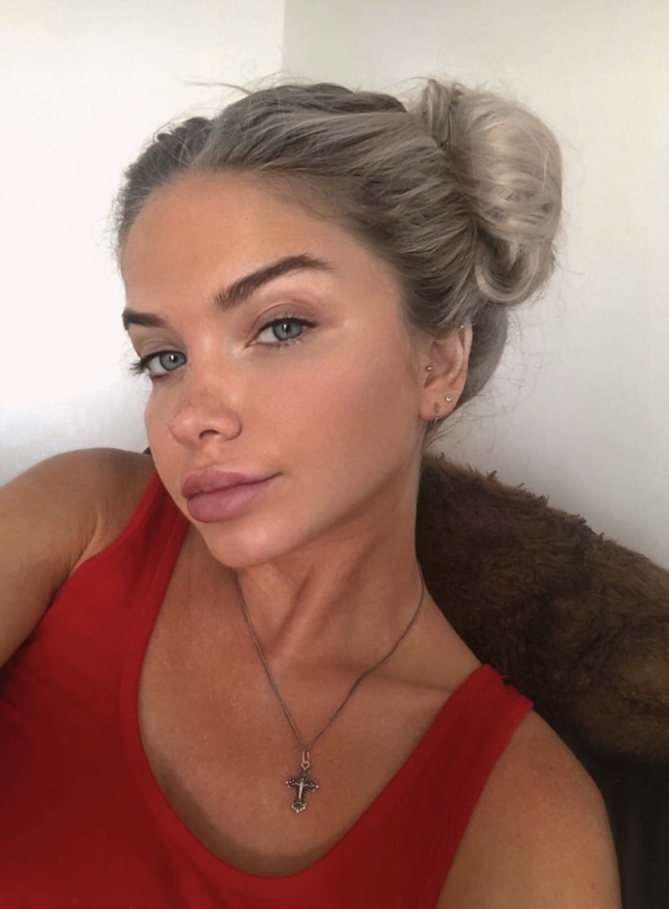 La adorable doncella de la webcam OnlyFans desvela su maravilloso mini cuerpo en bikini La adorable doncella de la webcam OnlyFans desvela su maravilloso mini cuerpo en bikini