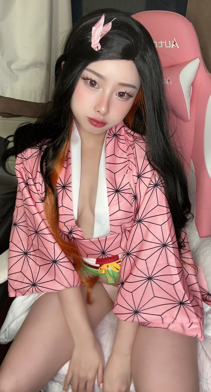 La modella Mya Mira di OnlyFans sfoggia il suo grosso stivale in una compilation di immagini La modella Mya Mira di OnlyFans sfoggia il suo grosso stivale in una compilation di immagini