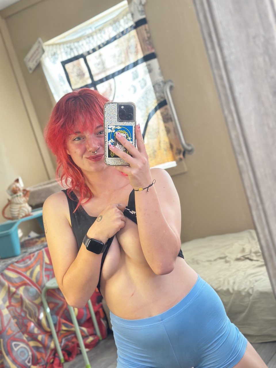 OnlyFans tentadora con un piercing en la nariz Abby posa seductoramente en un solo OnlyFans tentadora con un piercing en la nariz Abby posa seductoramente en un solo