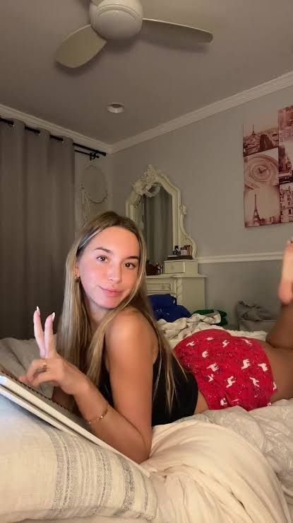 Hermosa chica rubia fotze deliciosa 5