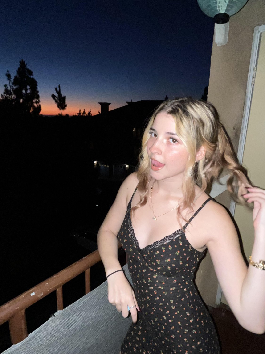 ASU Blonde Hussy’s OnlyFans Stream Teases More College Heat 4