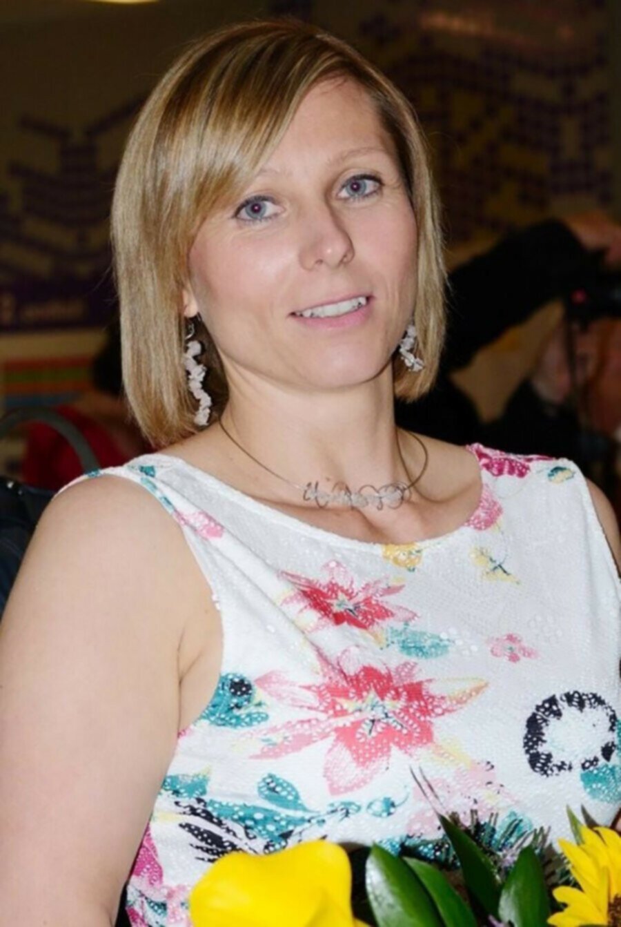 Loira natural Floozy Hana 9