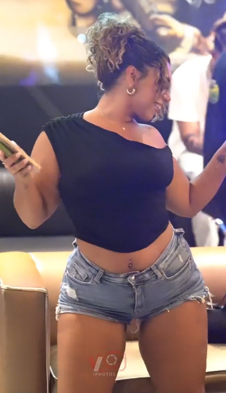 Thick Latina’s Plush Big Ass in Shorts Begs for ID 6