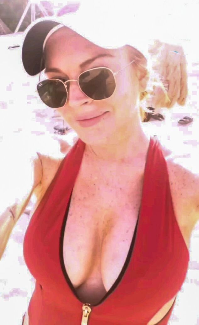 Lindsay Lohan Siempre Ha Sido Una Prostituta Sabrosa Al Borde De 🥵🤤 26