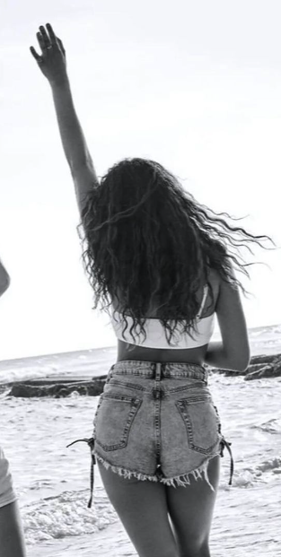 Madison Bailey’s Booty Shakes in Every Step 3