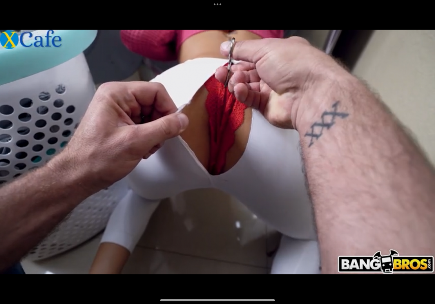 A sensual amante Riley loves recebe uma pancada de lado na sua fenda 5