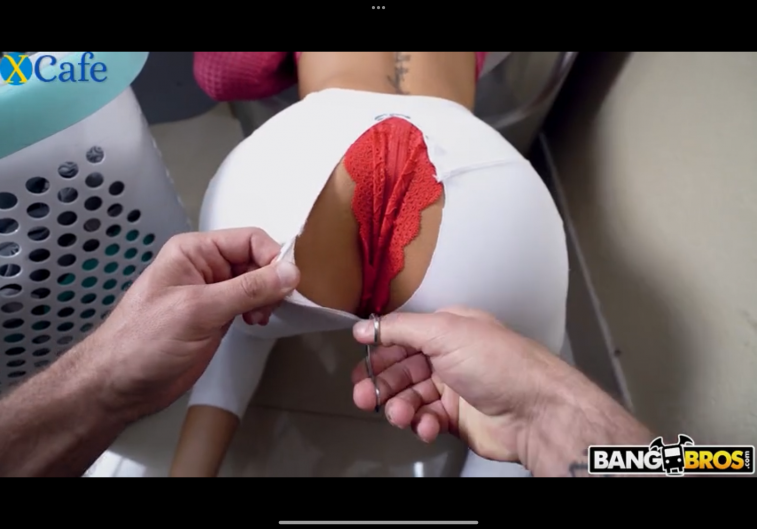 A sensual amante Riley loves recebe uma pancada de lado na sua fenda 6