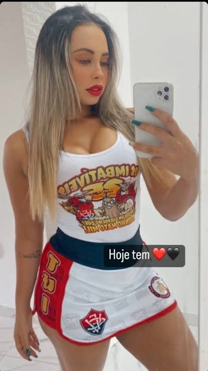 Luana Santiago de Salvador mamando e fudendo com seu pessoal luc4as 3