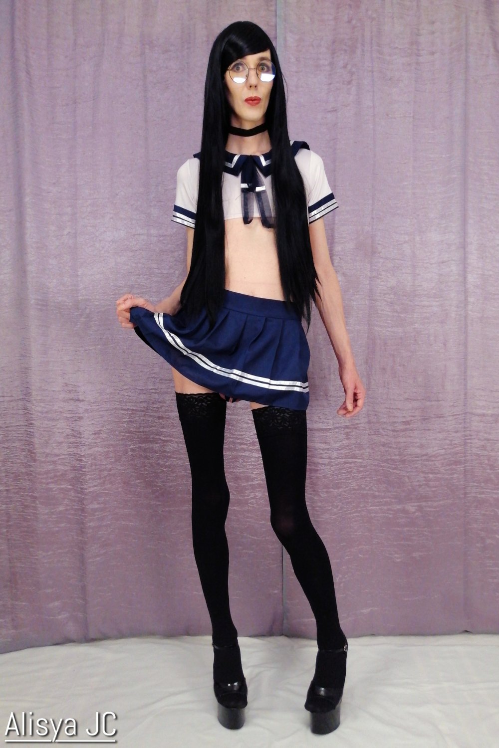 CAGED SCHOOLGIRL - Alisya JC [anal großes Sexspielzeug Sanduhr klaffen Shemale trans] 1