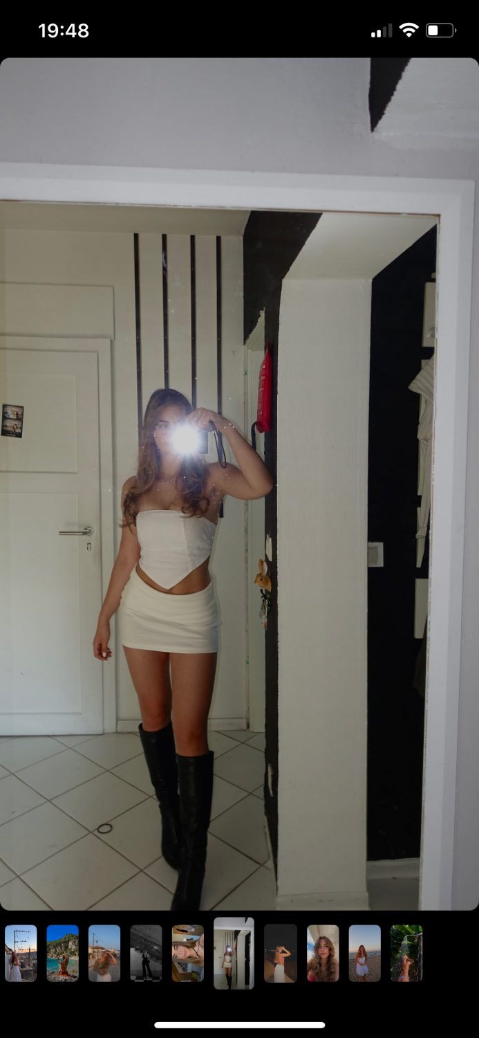 IRL Elena Yaş yirmi arkadaşı tarafından ifşa edildi 6