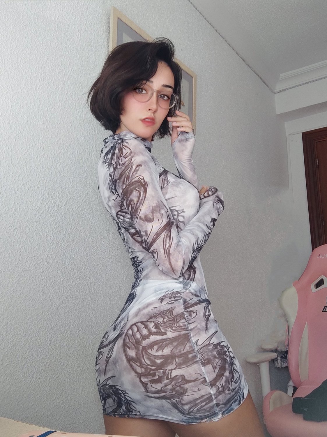군침 도는 몸매를 가진 소중한 코스플레이어 ¡¥브리티시 엑스 62