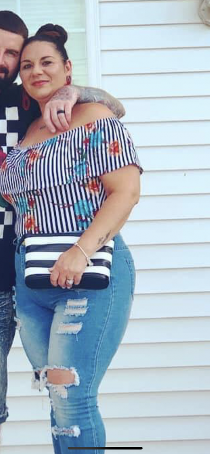 Tara f adora trair o seu marido com um pénis muito mais novo 4