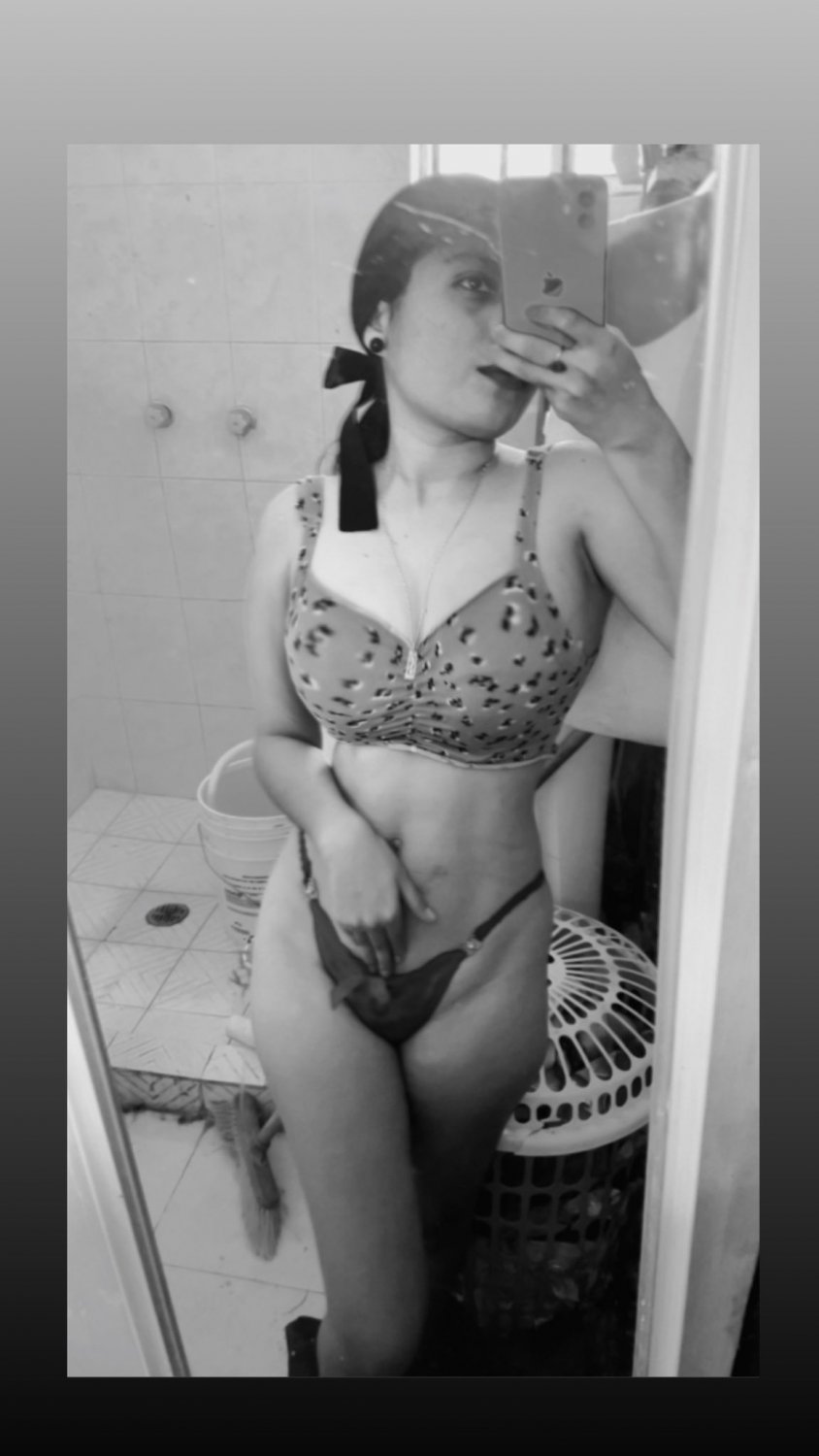 Girlfriend Ready for Her Most Intimate Moments 3