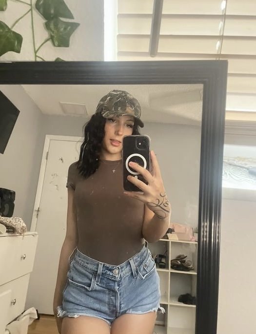 Hayley Lapointe 6