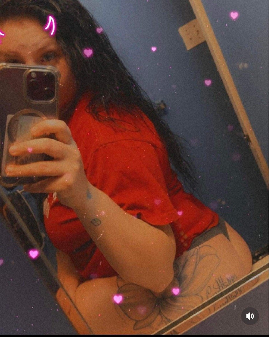 La hermana pequeña del ex 5