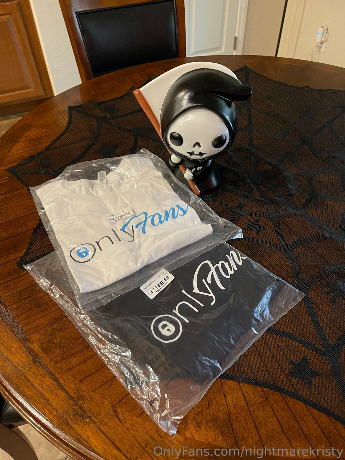 クリスティアダムズアンリーシュズハーワイルドサイドインナイトメアファンタジー 30