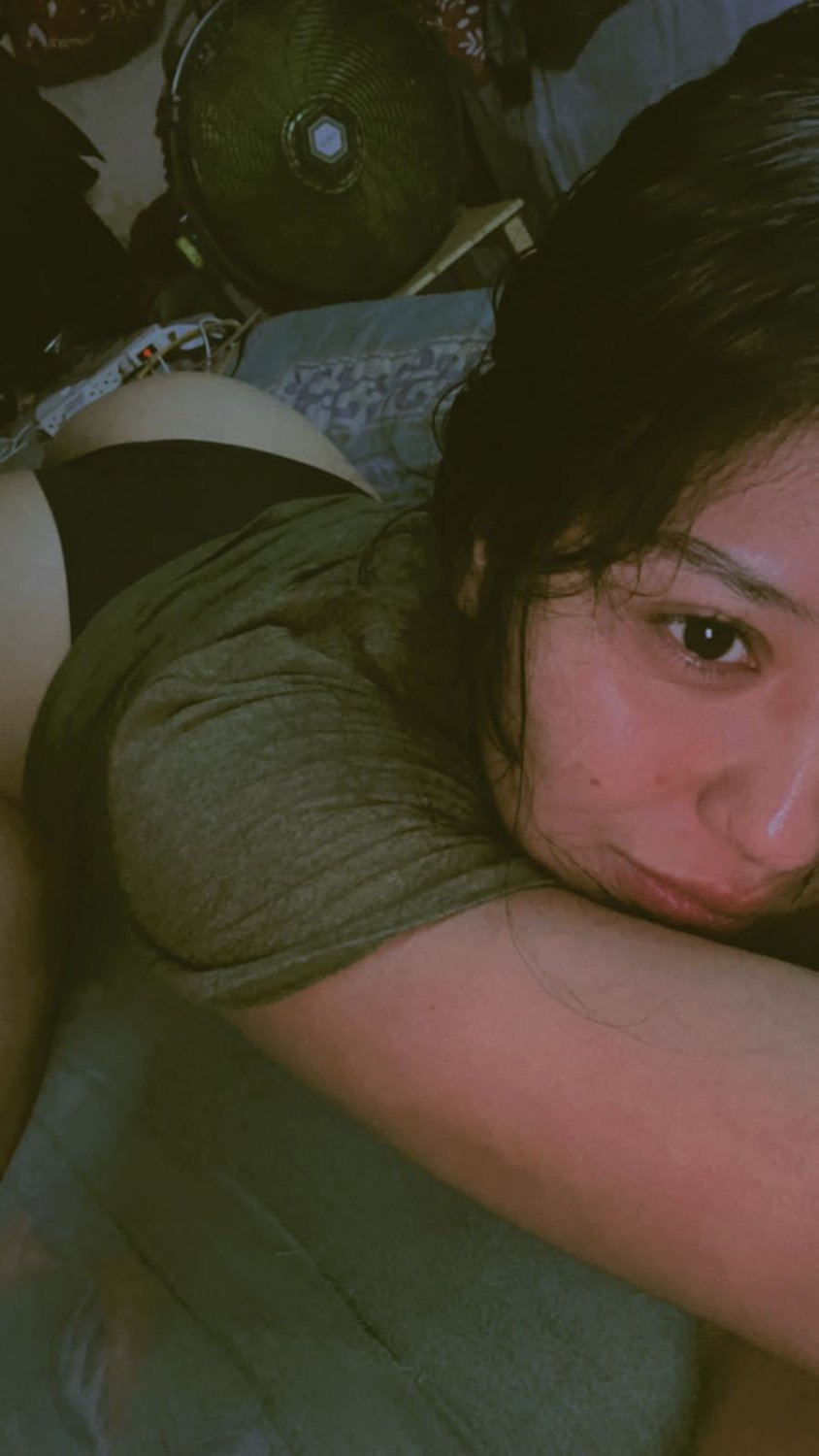 Horny macht Fotos und schickt sie mir 💦 2