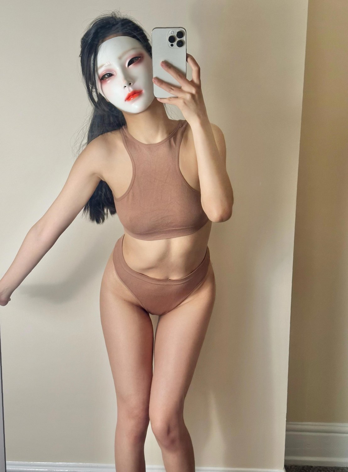 커피를 마시며 맛있는 버진들을 구경하세요. 2