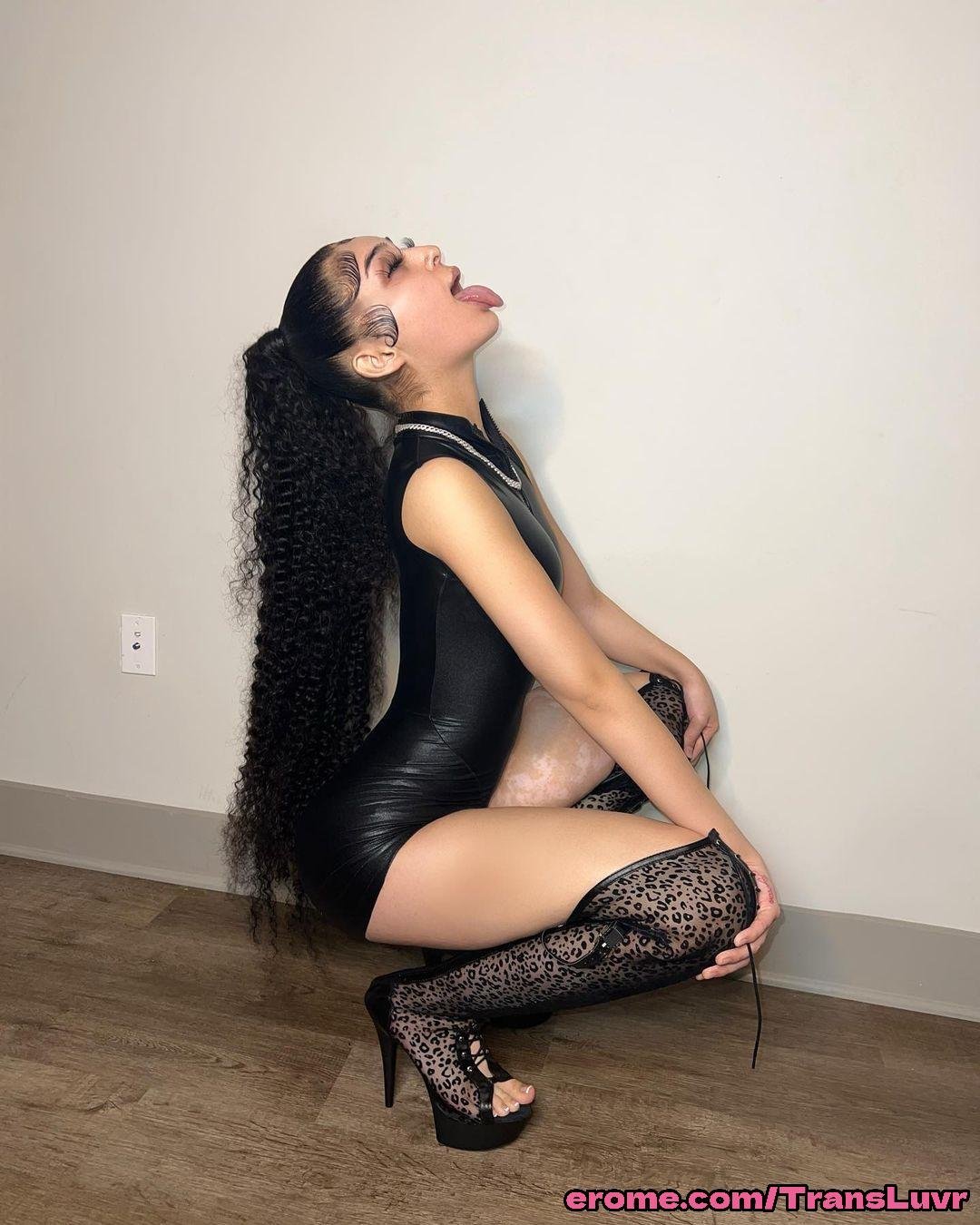 Baddie Oriental Latina Trans Fucked By BBC In Missionary [Blowjob, Femboy, Shemale, Tranny, Trap, Feet] 1