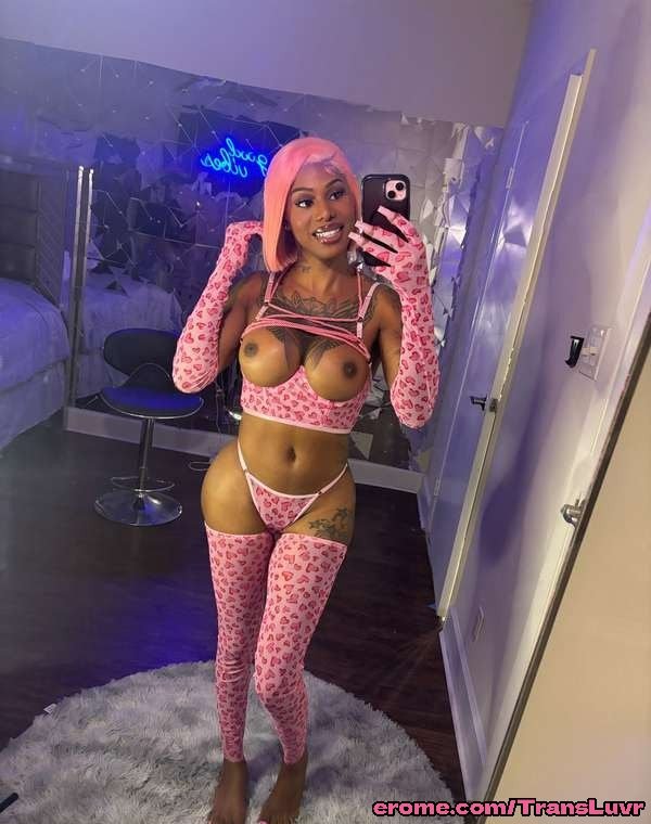 Big Backdoor Trans Ebony Bierze BBC W Pozycji Na Pieska Aż Do Spieprzania - Shemale, Tranny, Trap, Tgirl, Blowjob 1