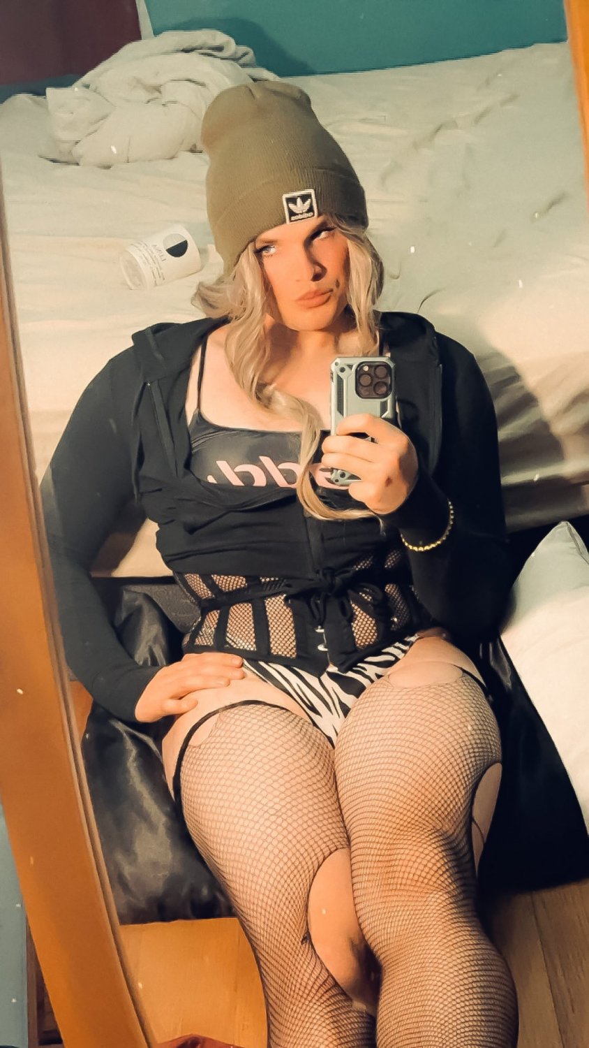 Thick CD Worships BBC [ tgirl, ts, sissy, shemale, trap, ladyboy, tranny, femboy, Trans ] 47