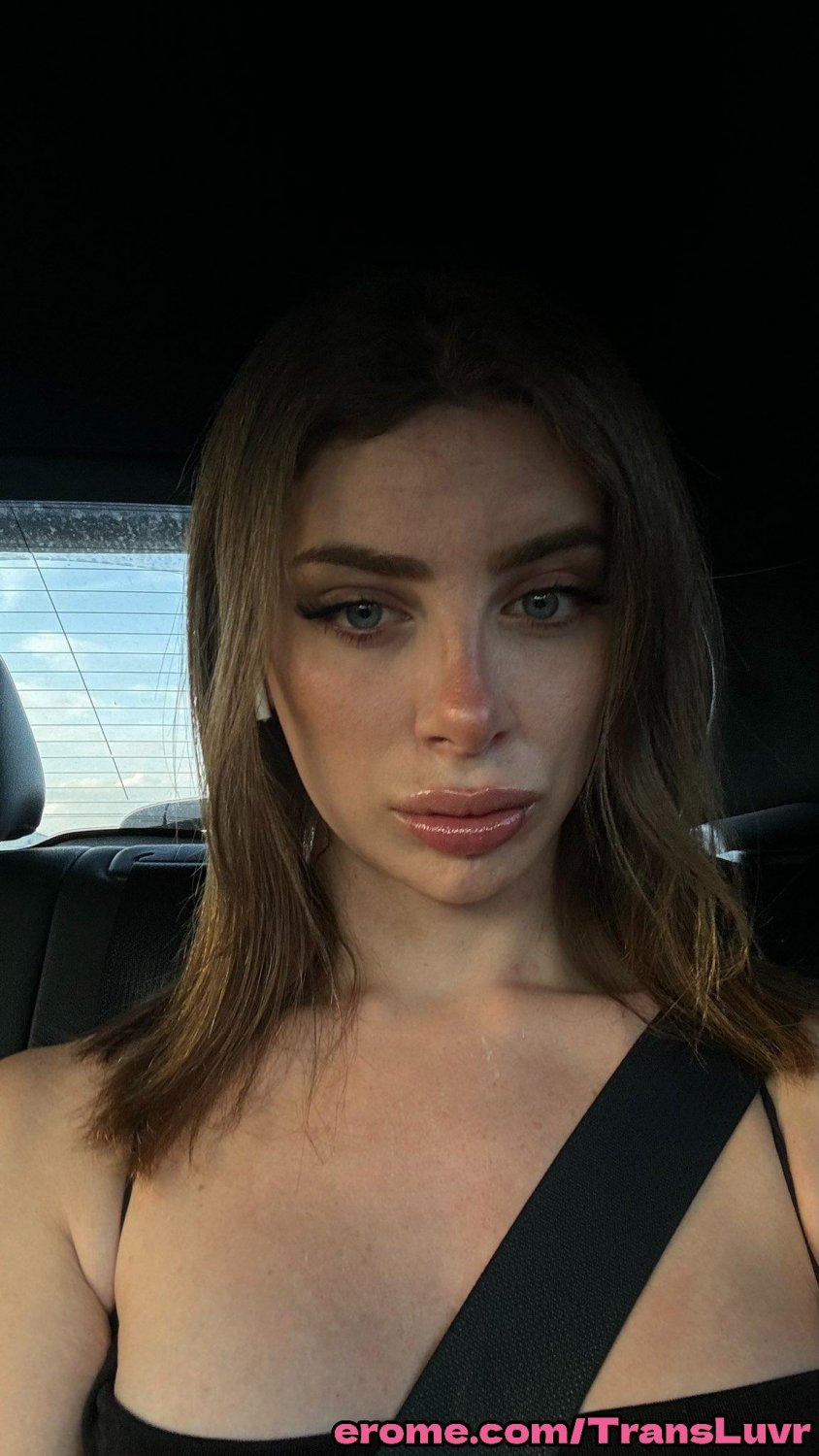 Mini Brązowowłosa Trans Lubi BBC W Stylu Pieska - Shemale, Tranny, Pułapka, Ts, Tgirl, Obciąganie 1