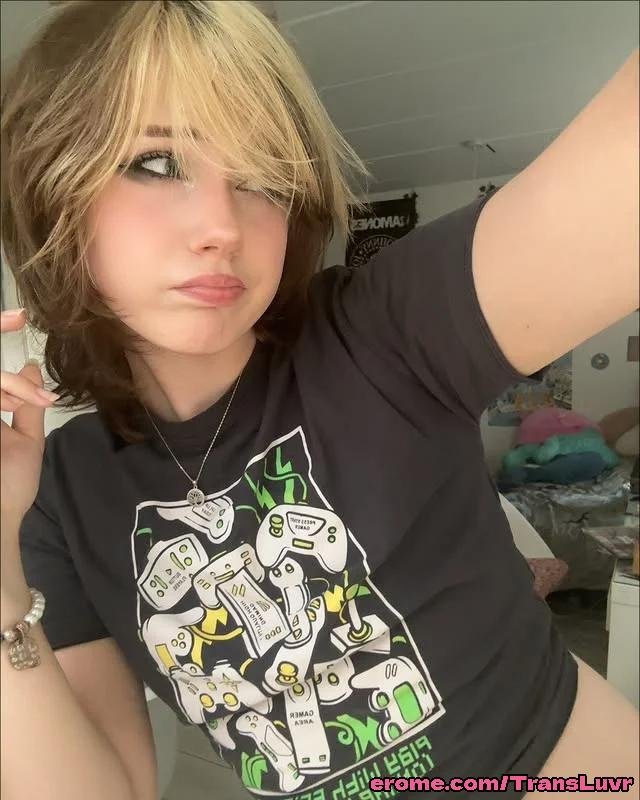Plush Femboy Takes a Giant Fake Cock Up His Tight Hole 58