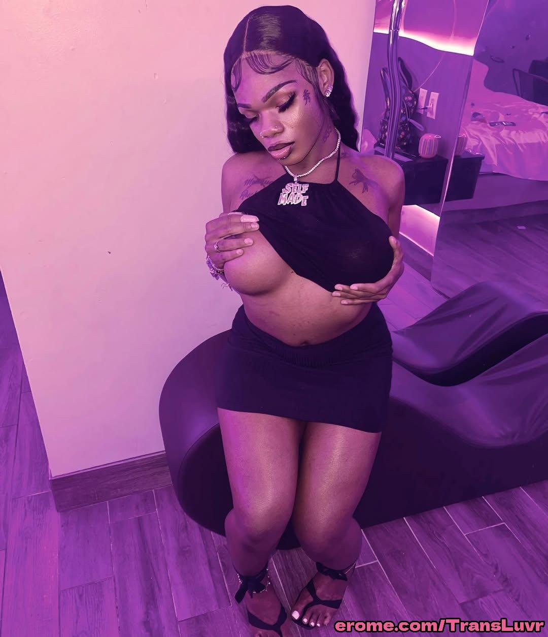 Big Buttlock Black Tranny bierze BBC od tyłu - Femboy, Shemale, Trans, Trap, Feet, Blowjob 11