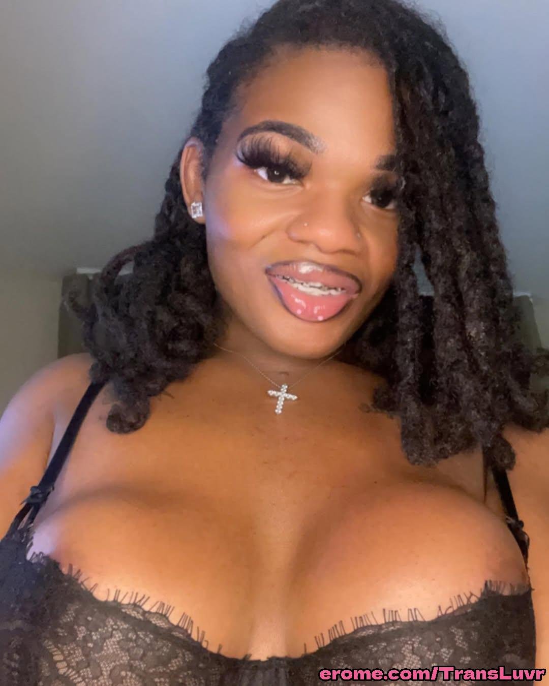 Big Buttlock Black Tranny bierze BBC od tyłu - Femboy, Shemale, Trans, Trap, Feet, Blowjob 17