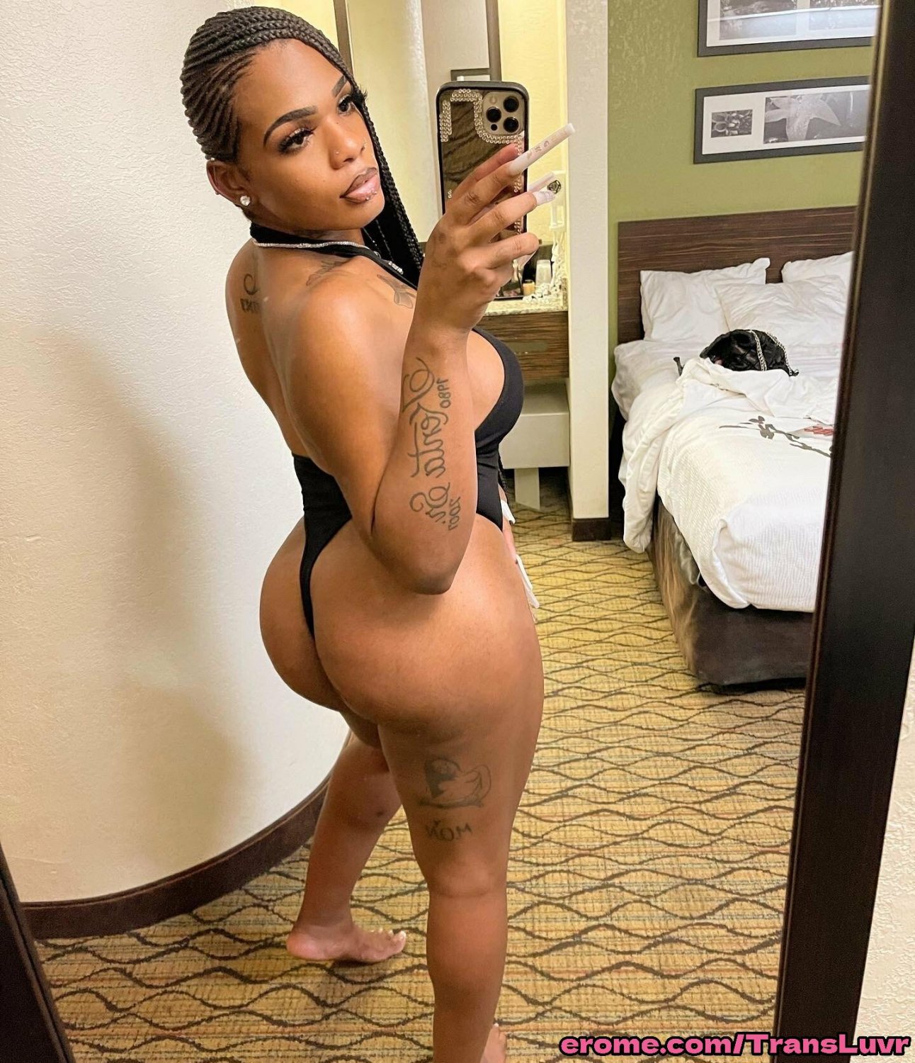 Big Buttlock Black Tranny bierze BBC od tyłu - Femboy, Shemale, Trans, Trap, Feet, Blowjob 34