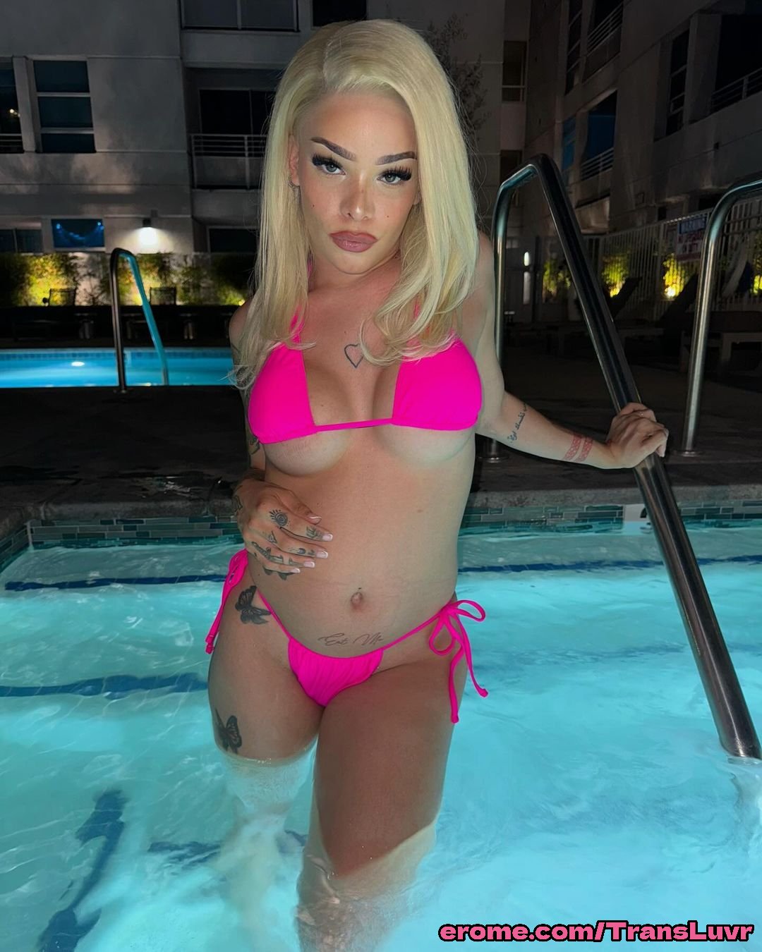 Sıkı Ganimet ile Lightskin Abanoz Büyük Göğüsler Trans BBC Seviyor [ Femboy, Tranny, Shemale, Sissy, Trap] 8