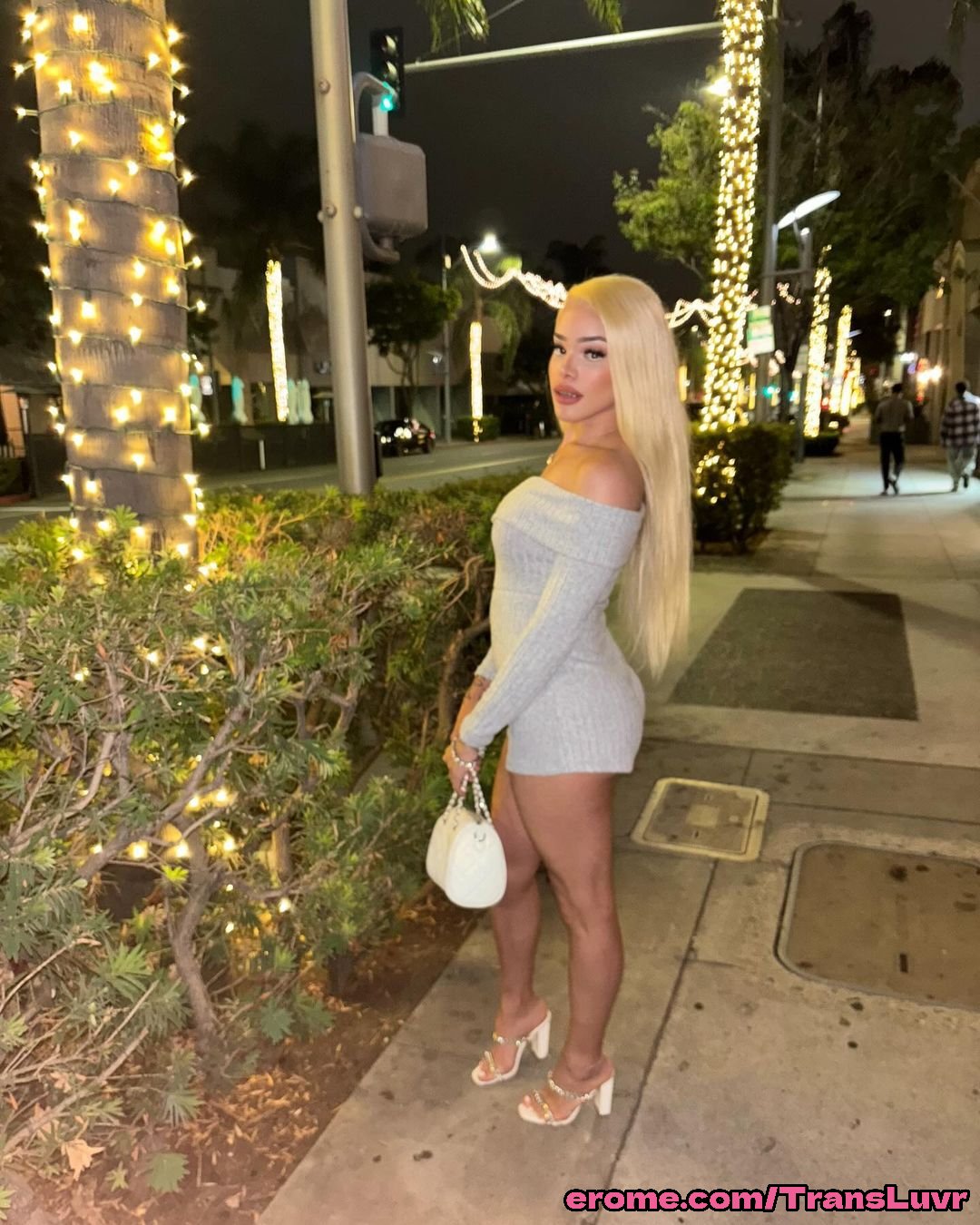 Sıkı Ganimet ile Lightskin Abanoz Büyük Göğüsler Trans BBC Seviyor [ Femboy, Tranny, Shemale, Sissy, Trap] 10