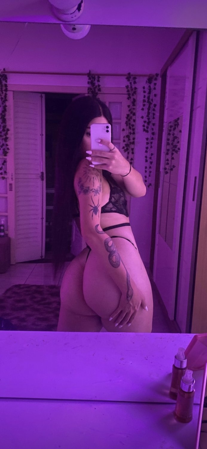 Latina trans sexy e grossa adora BBC [femboy, tranny, trap, shemale, ladyboy, ts, doll, tgirl] 15