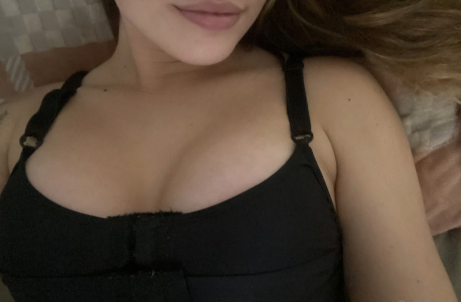 Latina trans sexy e grossa adora BBC [femboy, tranny, trap, shemale, ladyboy, ts, doll, tgirl] 17