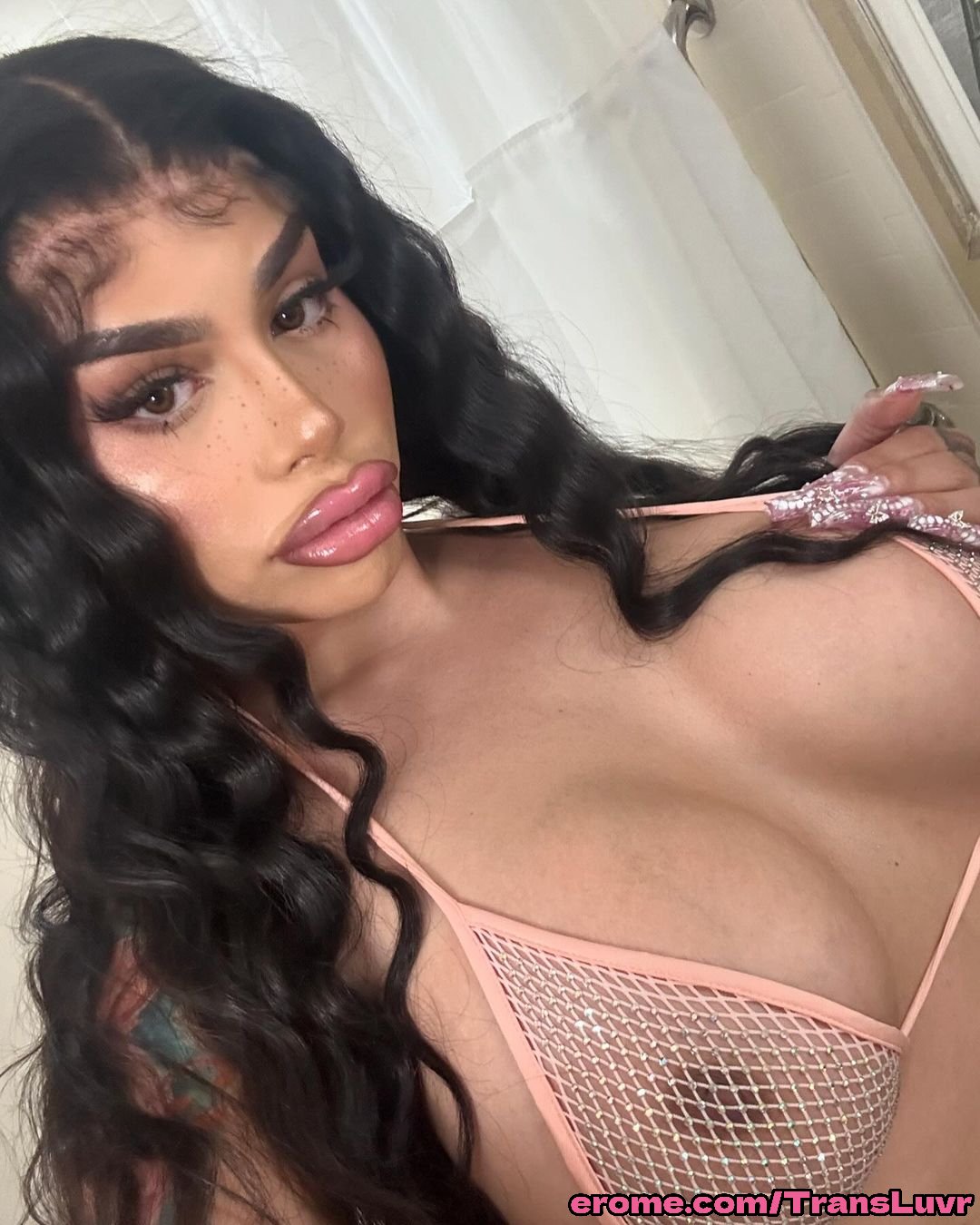 Latina Trans do Rabo Grande Chupa BBC E É Fodida [Femboy, Tranny, Shemale, Sissy, Trap] 1