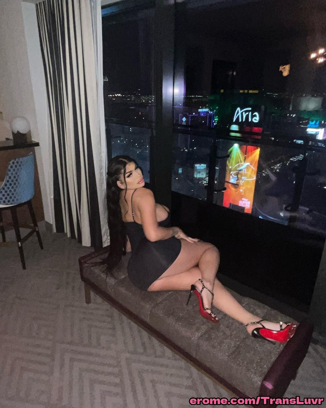 Latina Trans do Rabo Grande Chupa BBC E É Fodida [Femboy, Tranny, Shemale, Sissy, Trap] 12