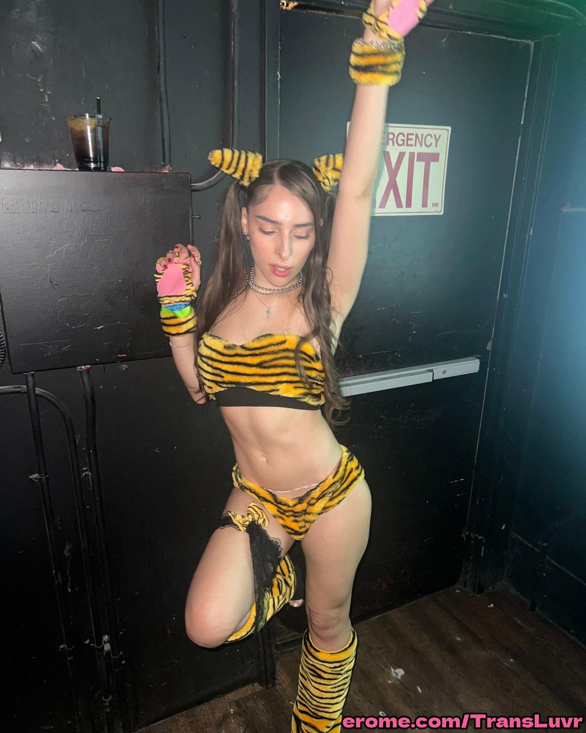 Trans Latina dal buco a bolla prende il pene nero - Shemale, Trans, Trappola, T, Tgirl, Misionario, Doggy 92