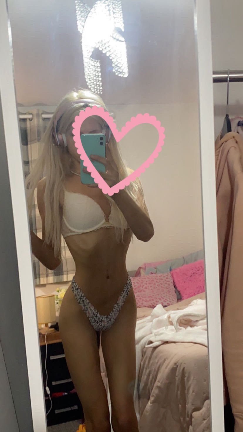 Young Hung Mini Trans Babe Ready to Play 11