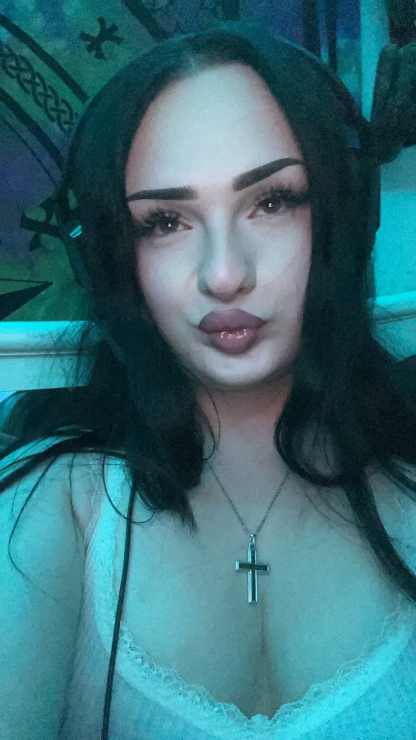 Sexy Subway Trans Babe Ready to Suck and Ride 43