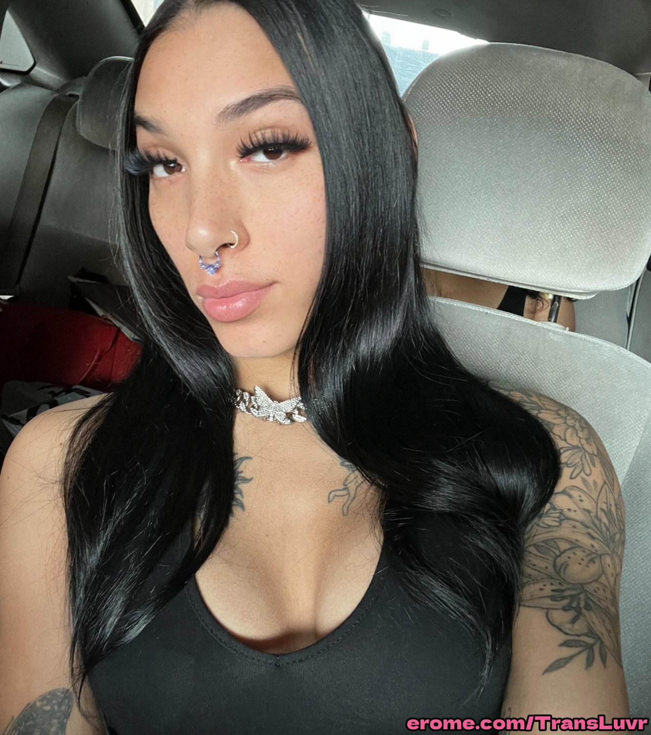 Alta y delgada latina trans follada por la BBC en misionero - transexual, transexual, trampa, ts, tgirl, mamada 15