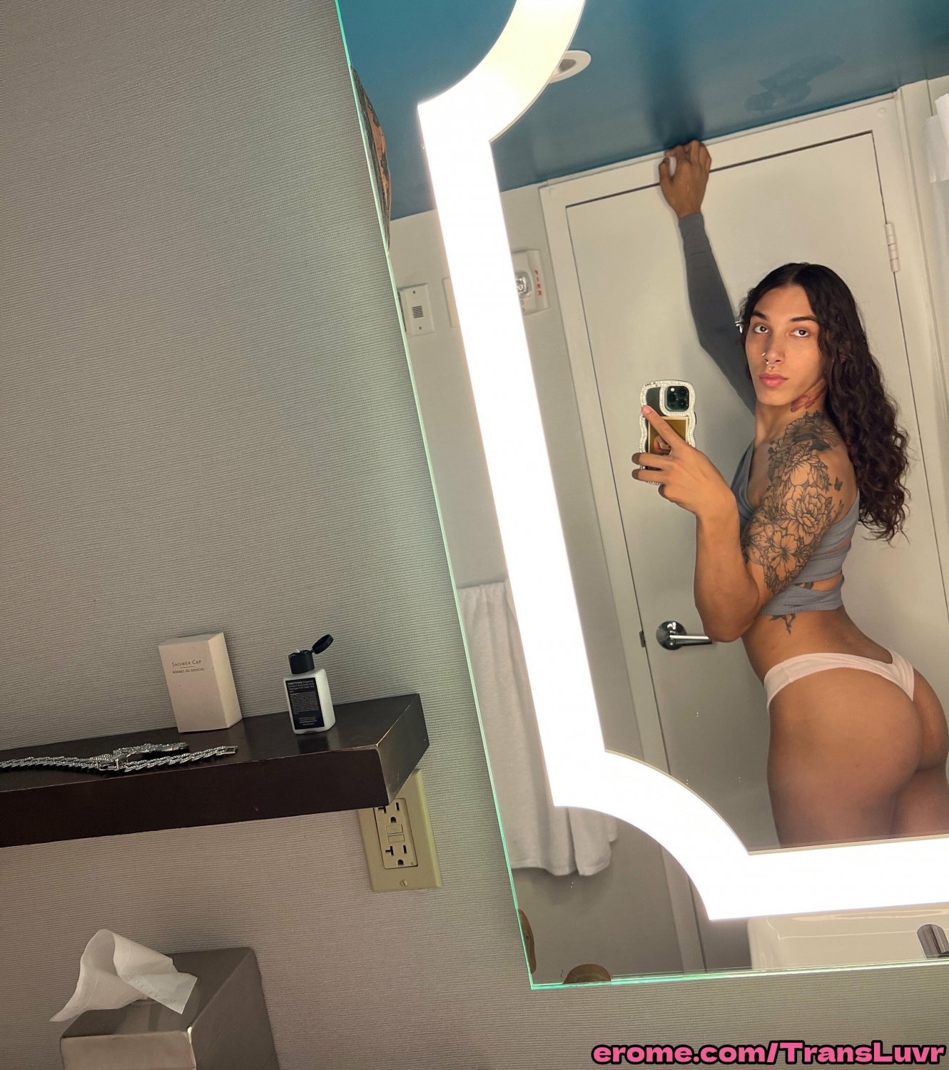 Alta y delgada latina trans follada por la BBC en misionero - transexual, transexual, trampa, ts, tgirl, mamada 30