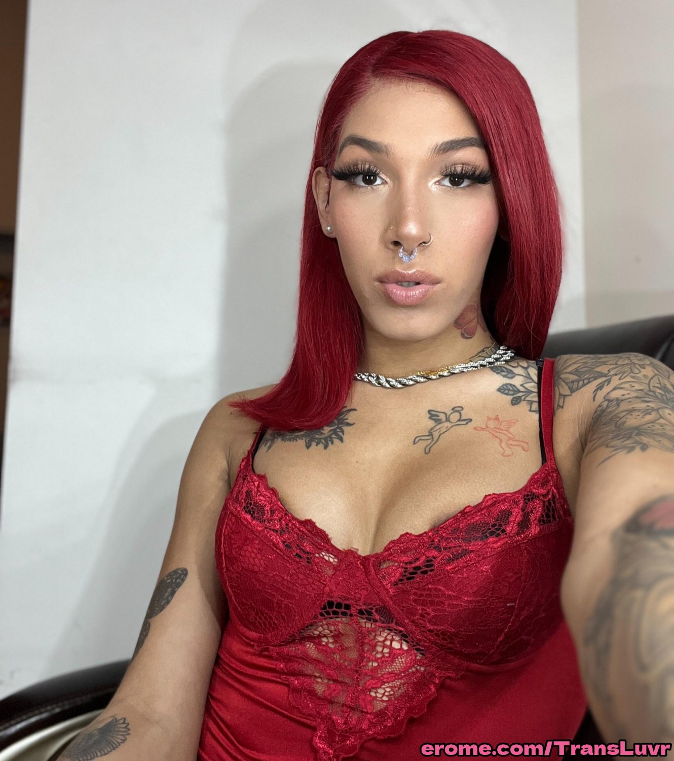 Alta y delgada latina trans follada por la BBC en misionero - transexual, transexual, trampa, ts, tgirl, mamada 48